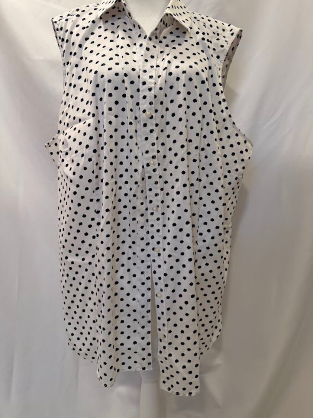 CHARTER CLUB Cotton White/Black Sleeveless Button-Down Blouse - 24W